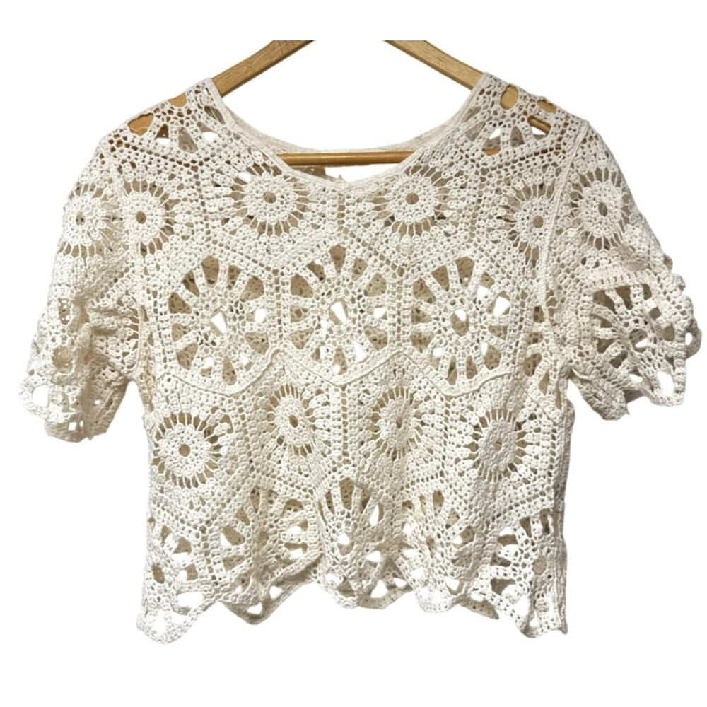 Rebellion Cream Lace Scalloped Crochet Crop Top Size Medium Sheer Festival Boho